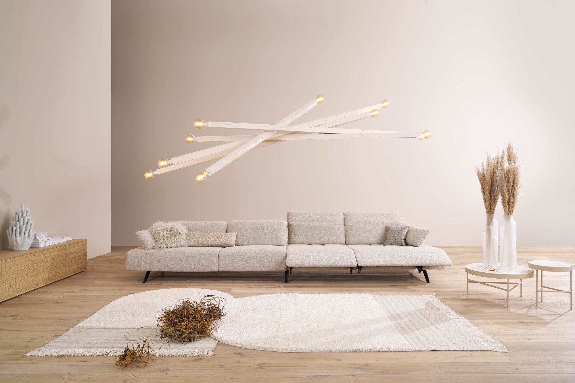 Himolla-modernes-Sofa-silky-creme